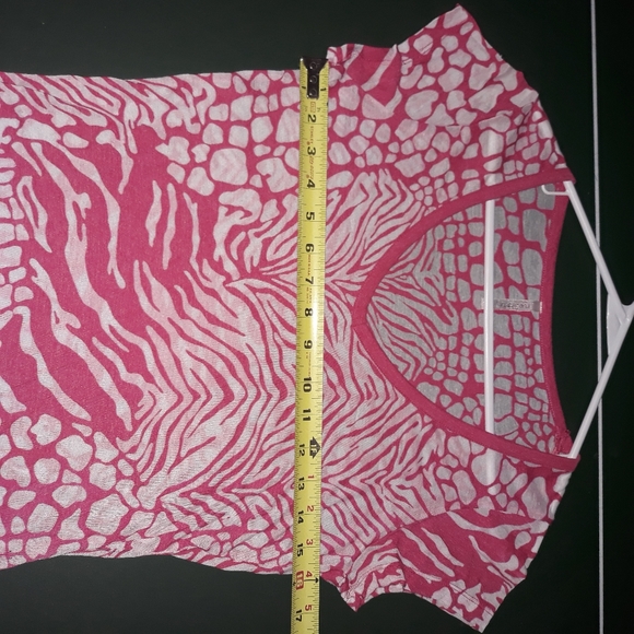 Rue21 red animal print short sleeve blouse size Large - Picture 10 of 10